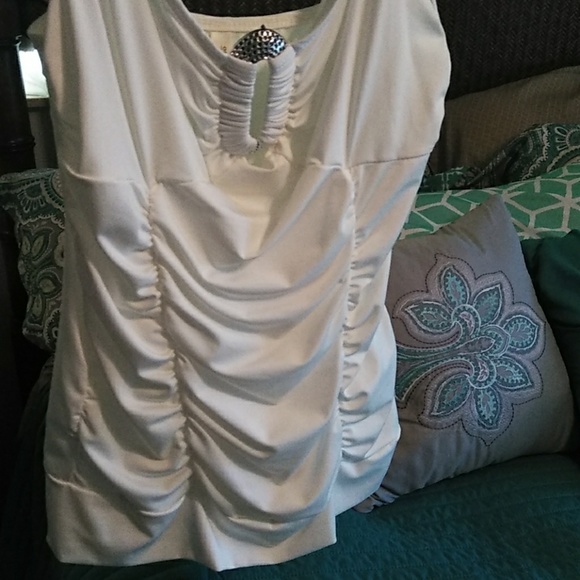 White tank top - Picture 4 of 4